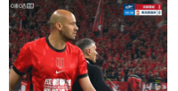 第60分钟蓉城换人，费利佩、王东升替补登换下贺一然、王子铭